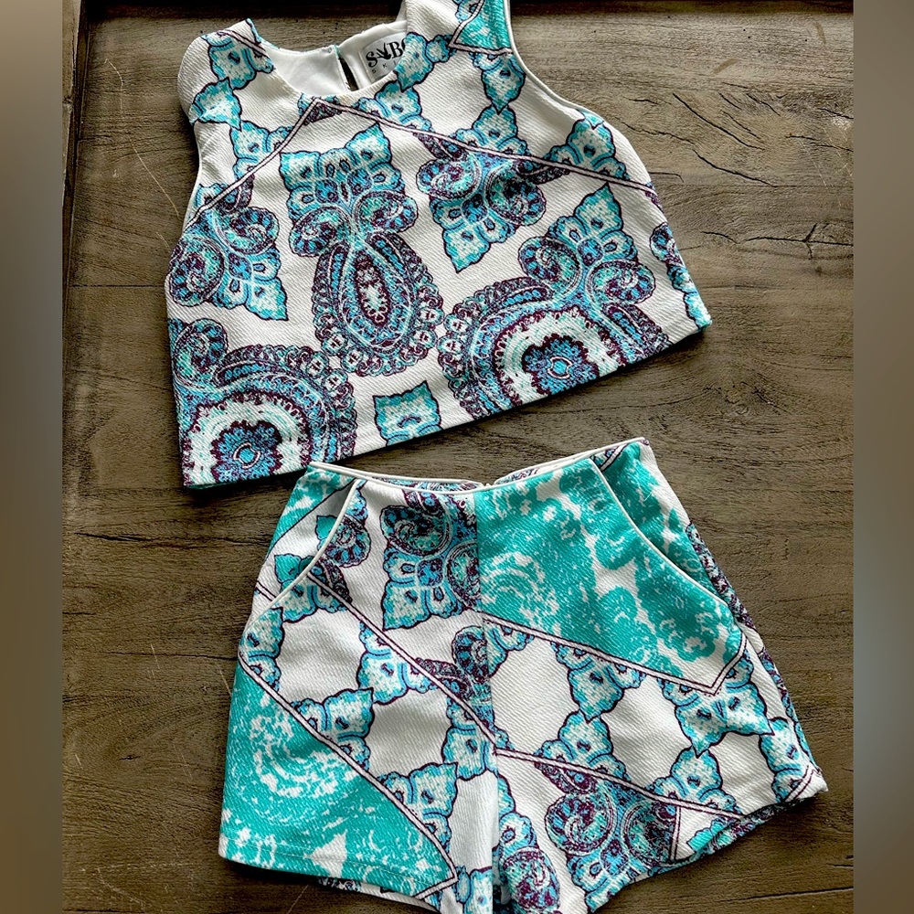 SOLD! Sabo Skirt Set